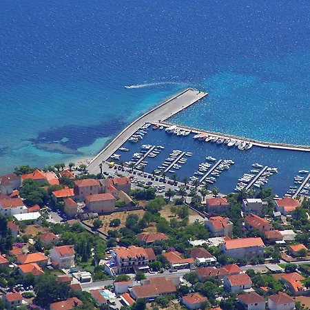 Trstenica דירה *