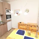 Trstenica Apartment *