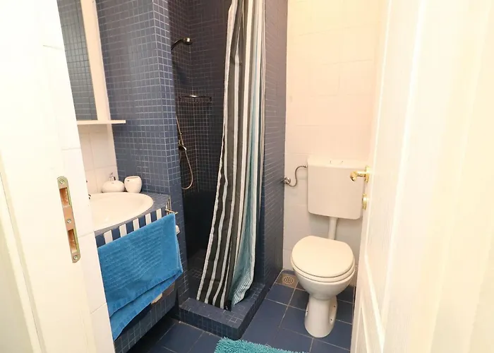 아파트 Trstenica *